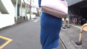 Stalker follows big-titted Japanese MILF to secluded area