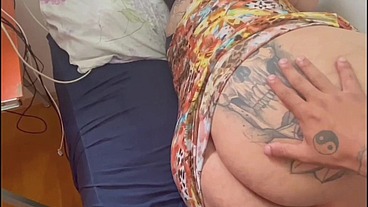 Passei a mão na minha meia irmã e acabei fudendo ela - Completo
