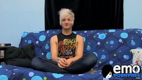 Emo twink Austin Mitchell gives his cock a good wanking