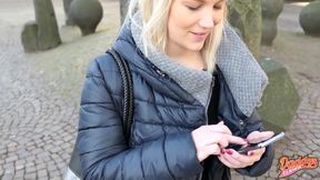 Public orgasm in the middle of the city center l DADDYS LUDER