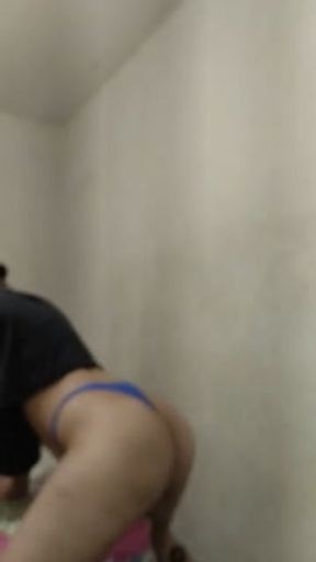 Me encanta enseñarles mis nalgas y culo, que opinas?