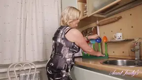 Busty mature MILF Linetta shows off her wet pussy