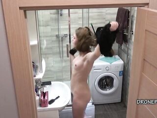 Petty teen beauty santa sky in the baths - livecam