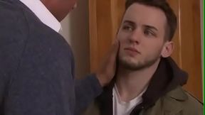 Padrasto comendo o novinho