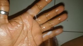 Man masturbates alone until he squirts