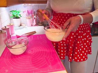 In the Kitchen, Pancakes.