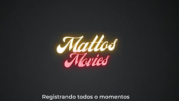 Colch&atilde_o no ch&atilde_o e engole minha porra putinha - Por tr&aacute_s das cenas