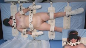 Feuerrote Irrenärztin schockt Rotschopffe geile Asylärztin mit Elektrofolter und wilden extrem Orgasmen zerfetzt