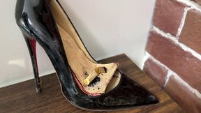 Ashtray from Christian Louboutin so Kate 120, Louboutin so Kate 120 ruined, high heels destruction, Lia destroying Louboutin of mistress