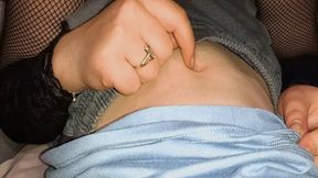 Natalie worships a man's navel WMV