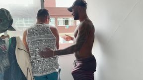 arrombando o cuzinho do faz tudo do pr&eacute;dio sem capa