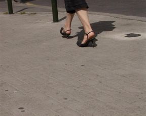 collection pieds de femmes matures françaises en public 3