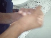 Una rica paja y una verga grande.