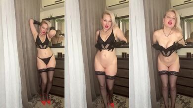 Mature Mom Playing With Dildo Riding Pussy While Fingering Herself Amateur Step Mom