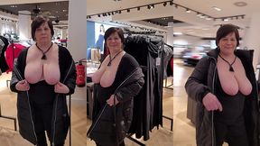 j adore me balader en public seins dehors