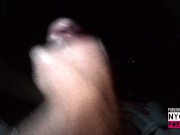 Je me branle avec mon pote dans un parking