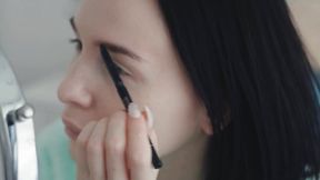 Doing make up