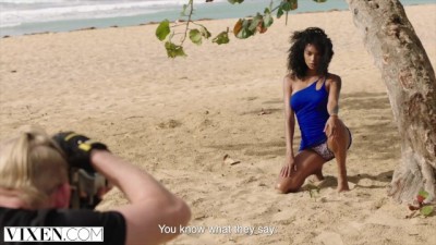 Sexy Model Barbie Teases & Seduces Her Photographer