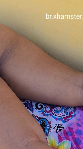 Careless butt in the square, waiting for a little friend   Clip 2