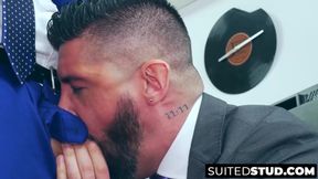 Justin Jett pounds John Rodriguez deep before resigning