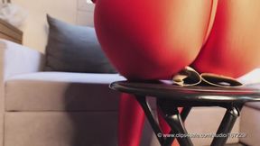 Crush toilet rolls with your butt - Klorollen mit Po zerdrÃ¼cken