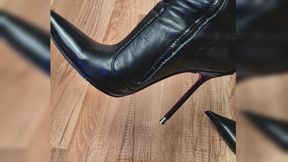 STILETTO SUBMISSION (4K)