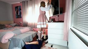 Danielle Cos Play Trample Cleaning The TV (4K)