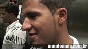 novinho motoboy tocando punheta ate gozar