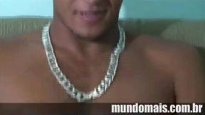 novinho motoboy tocando punheta ate gozar