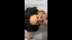 Mi hermanastra LunaBlackx la chupa muy rico