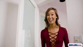 Asian stepmom and stepdaughter squirting