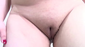 ぽっちゃり巨乳　サテン下着３色にお着換え　サテン下着１　うっすらお〇んこが透けてます&hellip_