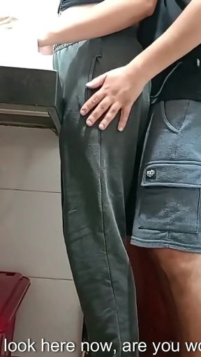 Spectacular moment from &quot;Maid is caught in the bathroom.&quot;