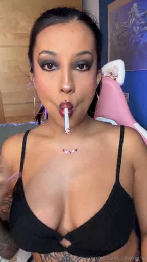 Smoking beauty