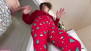 Stepmom Big Ass Christmas Anal Creampie Begs Cum Destruction