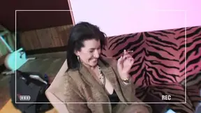 Hairy and hot MILF Georgina Smith gives a mind-blowing blowjob