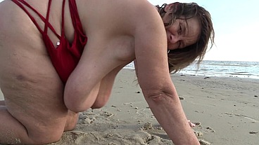 Beach Shaking Tits