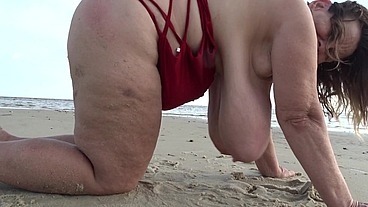 Beach Shaking Tits