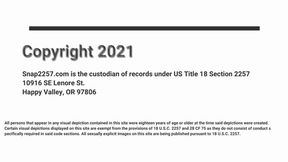 Goddess Harmonex’s extremely ticklish feet