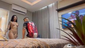 PEDI UM LANCHE NO IFOOD E SEDUZI O ENTREGADOR, GOZEI GOSTOSO NO PAU DESSE SAFADO