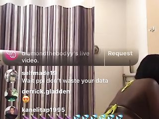 BIG ASS EBONY STRIPPER TWERKING