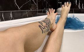 My Hairy Skinny Long Tattooed Legs