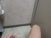 トイレでオナニーしていたら…