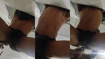 FODER ASSIM OLHANDO DA JANELA QUEM PASSA LA NA RUA E BOM DEMAIS