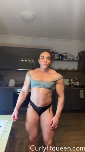 Black mommy is too muscular to stay clothed