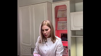 SugarNadya waxes her friend'_s gorgeous pussy