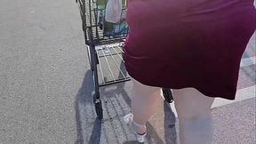 Met a stranger in supermarket parking, who said, he was a landscaper , I like his power tool &amp_ seeds (In car)