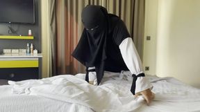 Hot Chubby Arab Hotel Maid In Hijab Fucked By A Tourist