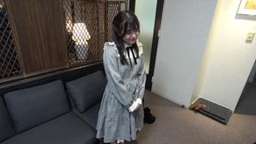 A Beautiful Woman Who Wants to Be an Entertainer Wears a Cyber Maid Costume and Has Creampie Sex! luna (20)