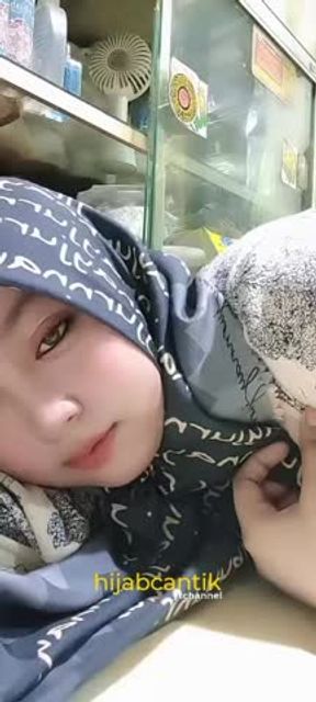 Jilboobs BIGO Indonesia Jaga Warung